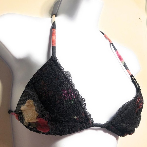 Beach Bunny Her Majesty Triangle Bikini Top - Picture 5 of 8